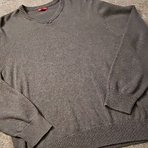 H5🔹️Merona Gray V-Neck Sweater for Men